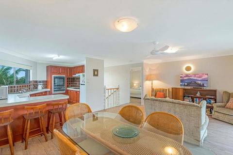 Ocean Waves - Lennox Head Accommodation 0