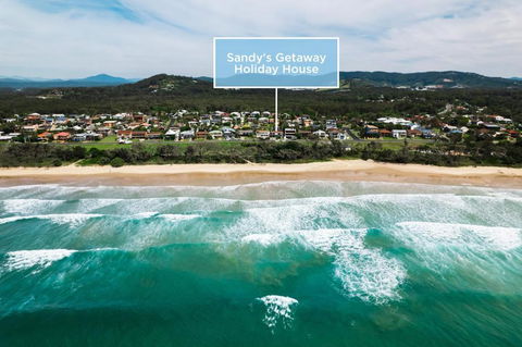 Oceanfront Sandy Beach Couples Getaway - Lennox Head Accommodation 3