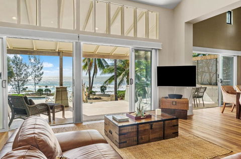 Oceans Edge Beach House At Oak Beach - Lennox Head Accommodation 3