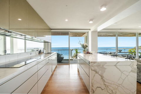 On The Rocks - Beachfront To Convent Beach - Lennox Head Accommodation 3