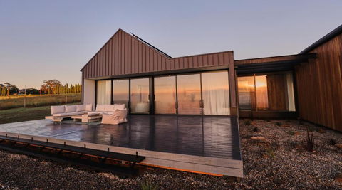 Open Country Homestead- Luxury Accommodation In Burradoo - Lennox Head Accommodation 1