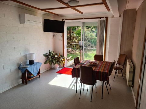 Orchard 2 Bedroom Apartment In Devonport - Lennox Head Accommodation 1