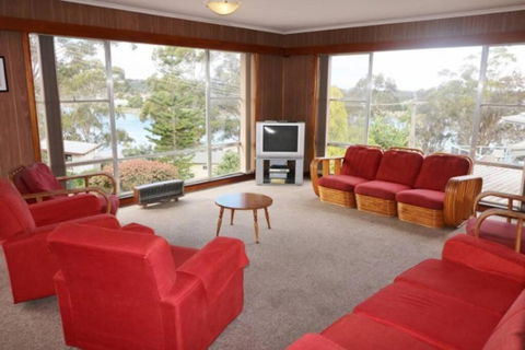 Osborne House - 4 Bedroom - Lennox Head Accommodation 1