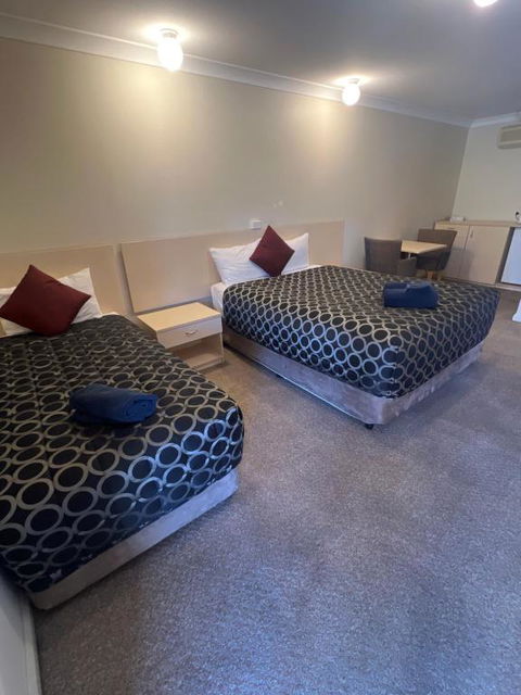 OVERLANDER MOTOR LODGE - Lennox Head Accommodation 2