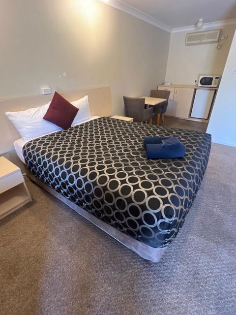 OVERLANDER MOTOR LODGE - Lennox Head Accommodation 1