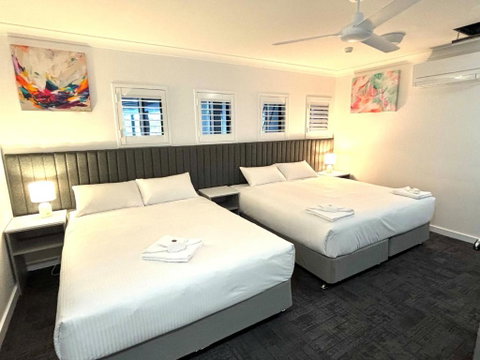Palace Hotel Proserpine - Lennox Head Accommodation 2