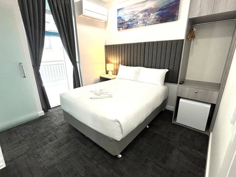 Palace Hotel Proserpine - Lennox Head Accommodation 3