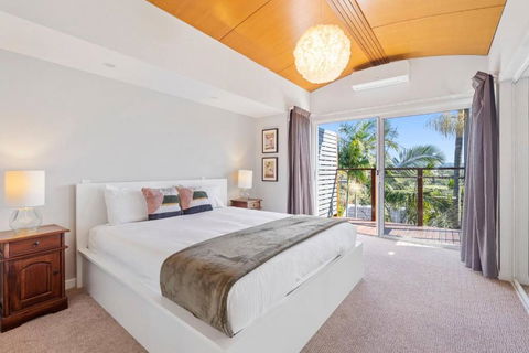 Paradise Palms - Resort Retreat With Panoramic Views - Lennox Head Accommodation 1