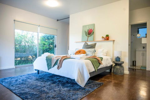 Peaceful Hills Escape: Charming 2-Story Retreat - Lennox Head Accommodation 0
