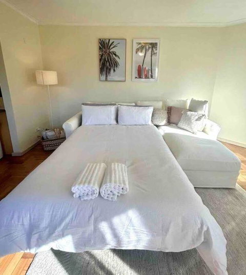 Perfect Manly Retreat, In The Heart Of Manly, Family & Couple Friendly Apartment With CAR SPOT - Lennox Head Accommodation 3