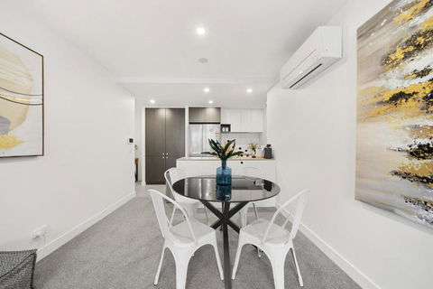 Phillip 2-Bed: Chic Interiors Amazing Amenities - Lennox Head Accommodation 1