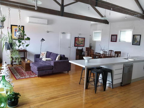 Pips On Mitchell - Beautiful Historic Apartment - Lennox Head Accommodation 2