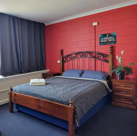 Port Adelaide Backpackers - Lennox Head Accommodation 0