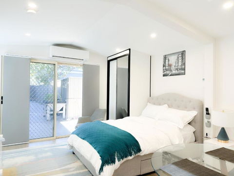 Private, Local Living Studio In Mascot, Airport - Lennox Head Accommodation 0