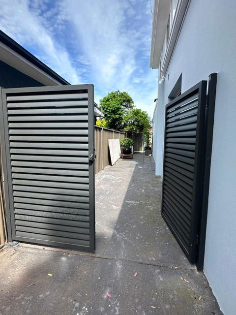 Private, Local Living Studio In Mascot, Airport - Lennox Head Accommodation 3