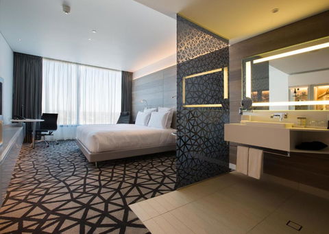 Pullman Sydney Airport - Lennox Head Accommodation 0