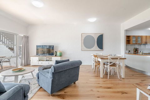Quarterdeck Unit 2 - Lennox Head - Lennox Head Accommodation 3