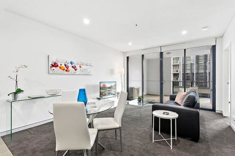 Astra Apartments Wollongong CBD - Lennox Head Accommodation 0