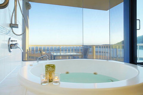 At Whitsunday Vista Holiday Apartments - Lennox Head Accommodation 3