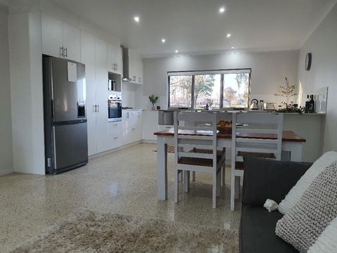 Aveley Equestrian Cottage - Lennox Head Accommodation 0
