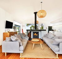 Ayana Beach House - Pet Friendly - Opposite Beach - Lennox Head Accommodation