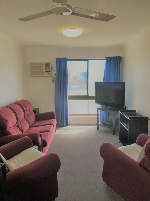 Bargara Beach Motor Inn - Lennox Head Accommodation 3