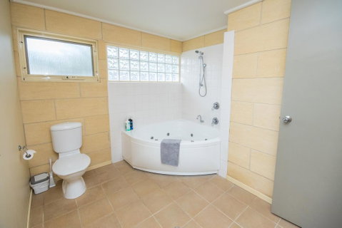 Bayview No 1 - Next To The Beach! - Lennox Head Accommodation 2