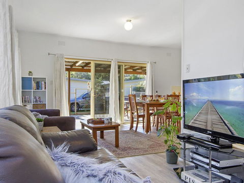 Beach Escape @ Currarong - Basic Family Accommodation - Lennox Head Accommodation 0