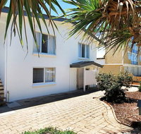 Beachcomber Unit 4- Beachside Unit - - Lennox Head Accommodation