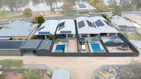 Renmark River Villas And Boats & Bedzzz - Lennox Head Accommodation 3