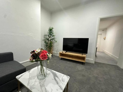 Remarkable 2 Bedroom House At The Centre Of Darlinghurst - Lennox Head Accommodation 1