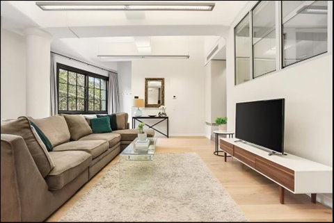 Renovated Warehouse Conversion In Heart Of Sydney - Lennox Head Accommodation 1