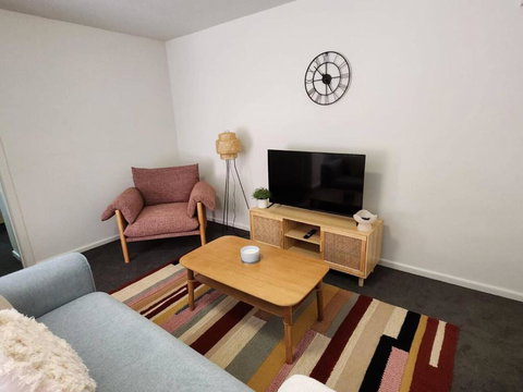 Retro Rose St Kilda Mansions - Lennox Head Accommodation 0