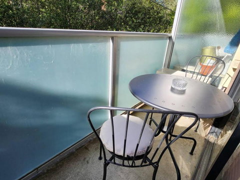 Retro Rose St Kilda Mansions - Lennox Head Accommodation 2