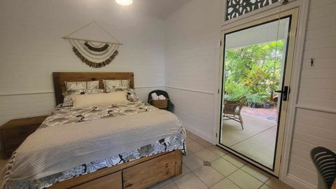 Ribbonwood Bed & Breakfast, Emu Park Qld - Lennox Head Accommodation 2