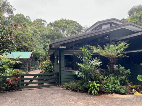 RIflebird Lodge - Lennox Head Accommodation 1