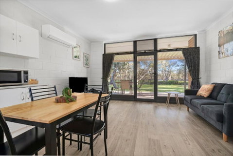 Riversands Rest Accommodation Paringa - Coobah Cottage - Lennox Head Accommodation 1