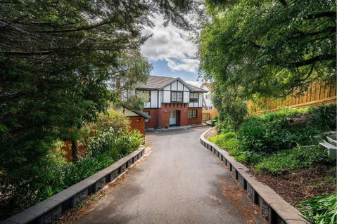 Riveting House With Incredible Water-view At SandyBay - Lennox Head Accommodation 0