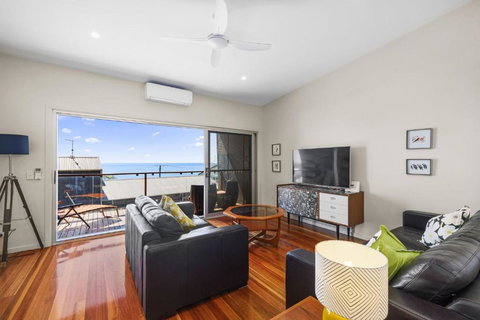 Rock Ledge - Lennox Head Accommodation 2