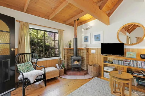 Romantic Tricklebeck Spa Cottage - Lennox Head Accommodation 1