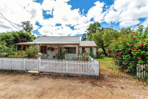 Rose Cottage Nannup - Lennox Head Accommodation 0