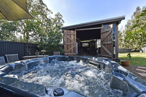 Rose Cottage Studio Romantic Or Solo Getaway. Spa, Games Room - Lennox Head Accommodation 0