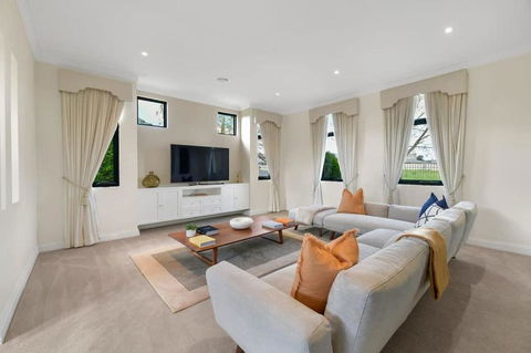 Roselawn Retreat - Pool, Incredible Views, Sleeps 8 - Lennox Head Accommodation 1