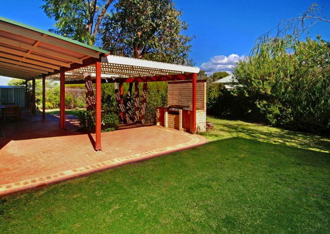 Rosewood Cottage - Lennox Head Accommodation 3