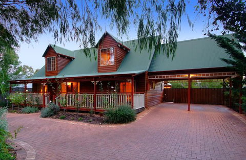 Rosewood Cottage - Lennox Head Accommodation 2