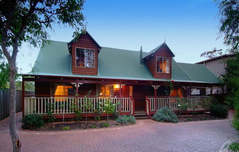 Rosewood Cottage - Lennox Head Accommodation 1