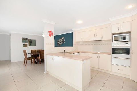 Rowlo\'s Retreat - Lennox Head Accommodation 2