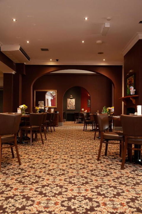 Royal Hotel Singleton - Lennox Head Accommodation 1