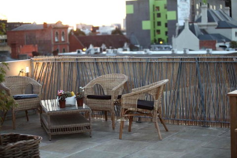 Saint George - The Townhouse - Lennox Head Accommodation 1