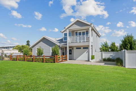 SALTAIR Beach House Right In Town - Lennox Head Accommodation 0